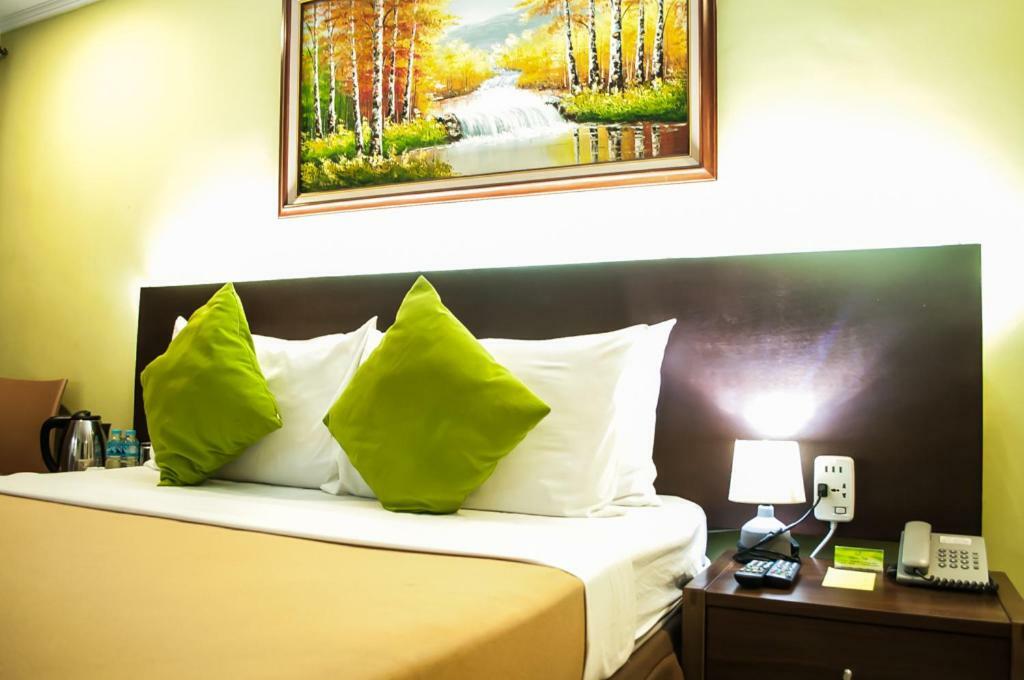 Seasons Hotel And Convention Center San Jose  Esterno foto